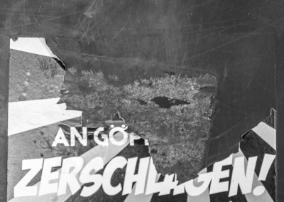 Aufkleber "Zerschlagen"