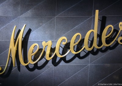 Schriftzug "Mercedes"