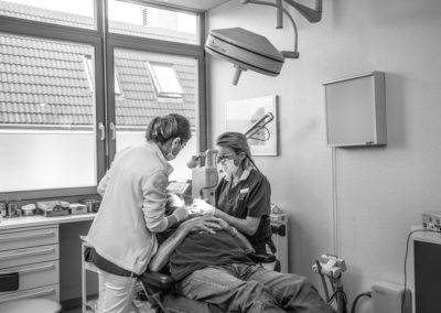 Dr. Claudia H., Fachärztin für Mund- Kiefer- und Gesichtschirurgie